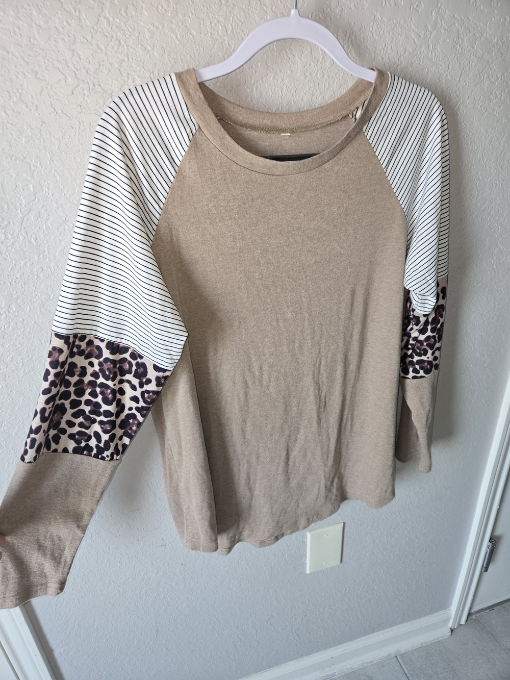 Tan Leopard Stripe Colorblock Raglan Long Sleeve Top Size L